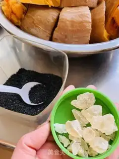 Make A bowl of hot porridge step 1