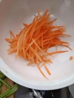 Make Pineapple carrots step 1
