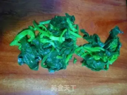 Make Spinach fried eggs step 4