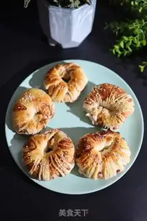 Make Bean roll bread step 20