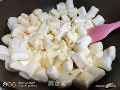 Make The original snow souffle step 2