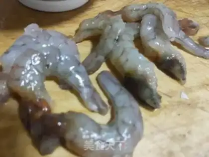 Make Shrimp fried eggs step 2