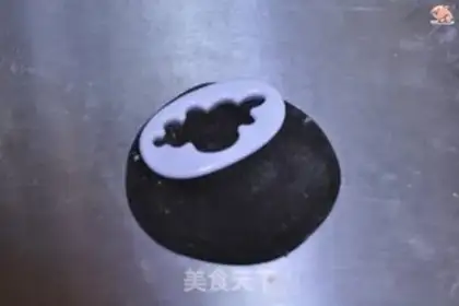 Make Cows donut buns step 5