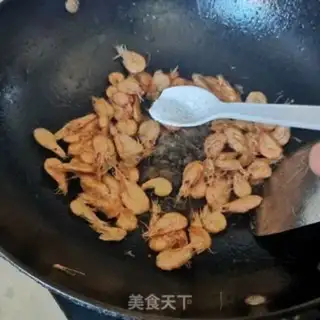 Make Celery and shrimp step 4