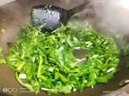 Make Scrambled eggs step 3