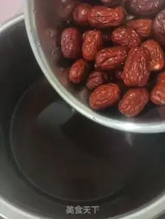 Make Red bean date cinnamon soup step 2