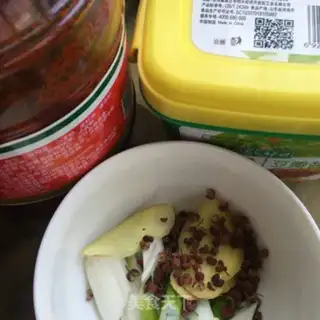 Make Spicy mushroom chicken line step 2