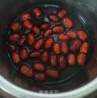 Make Red bean date cinnamon soup step 3
