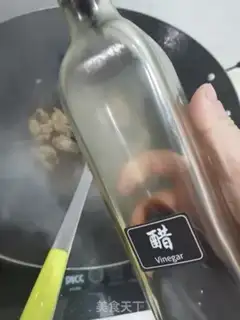 Make Onion fried chicken legs step 4