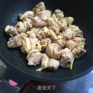 Make Spicy mushroom chicken line step 3