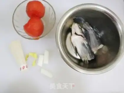 Make Tomato fish noodles step 0