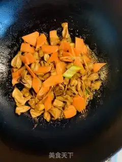 Make Pyramid shrimp fried mushrooms step 2