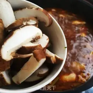 Make Spicy mushroom chicken line step 9
