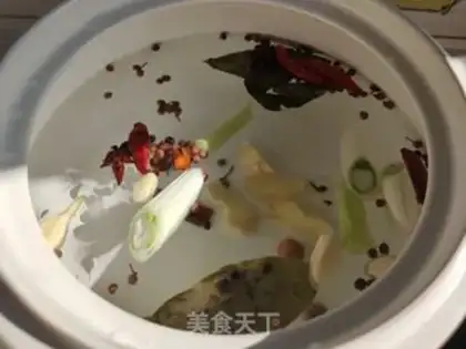 Make Spicy chicken wings, chicken claws step 5