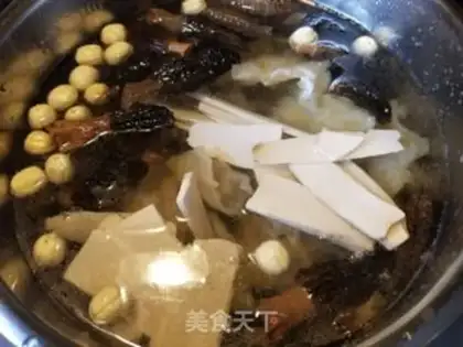 Make Chicken soup from the sheep