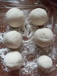 Make Cinnamon, honey, bean sandballs step 3