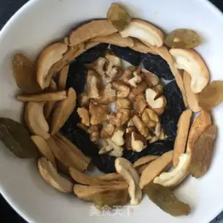 Make Black gallons of dried rice step 6