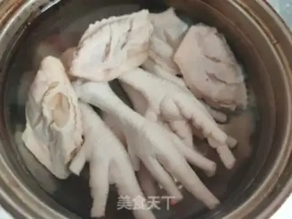 Make Spicy chicken wings, chicken claws step 15