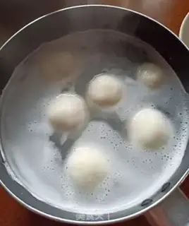 Make Cinnamon, honey, bean sandballs step 6
