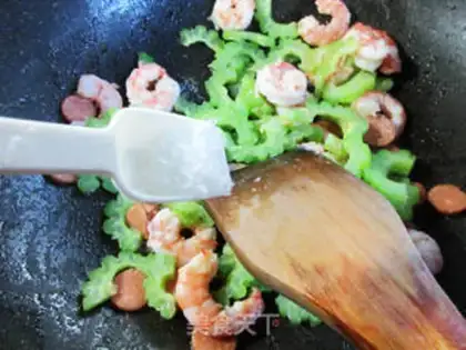 Make The ham, the shrimp, the bitter melon step 8