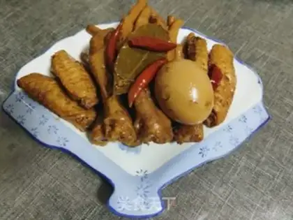 Make Spicy chicken wings, chicken claws step 21