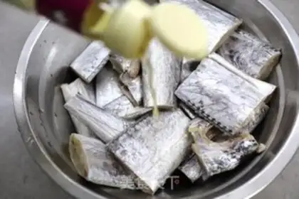 Make Red-fried fish step 2