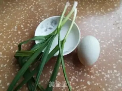 Make Garlic fried eggs step 0