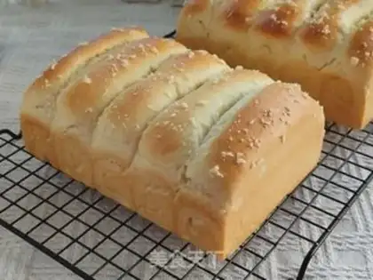 Make Cream-cracker step 13