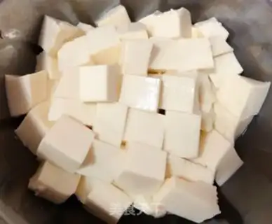 Make Pork cabbage sea urchins tofu fan soup step 2
