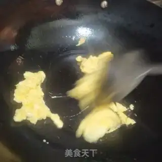 Make Sodium tomato fried eggs step 2