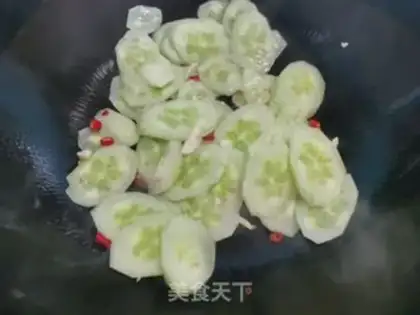 Make Weenie fried cucumber step 2