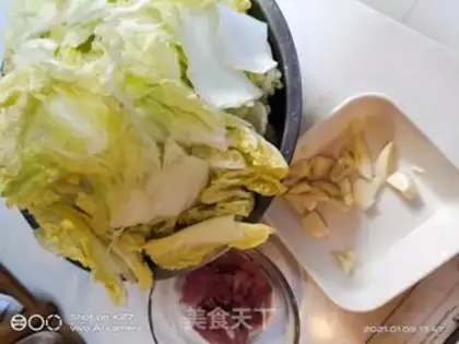 Make Meatloaf and cabbage step 0