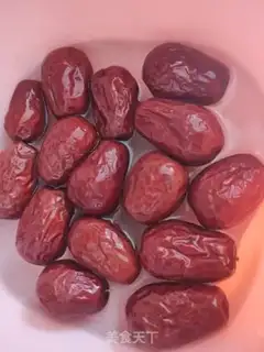 Make Red dates steaming walnuts step 2