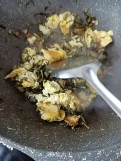Make Eggs are fried step 7