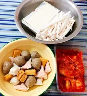 Make White mascara, sauerkraut, bean-curd soup step 0