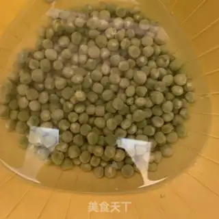 Make Weenie dry rice step 1