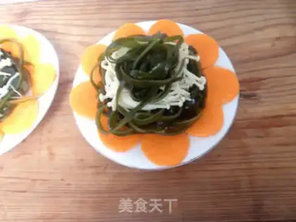 Make Golden mushrooms mixed with seaweed step 9