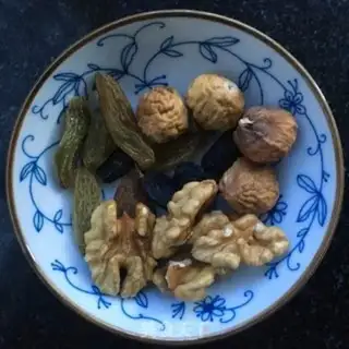 Make Nut milk oatmeal step 1