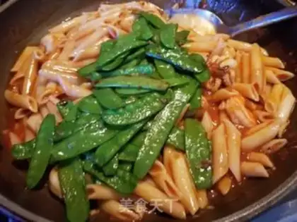 Make Seafood tomato pasta step 15