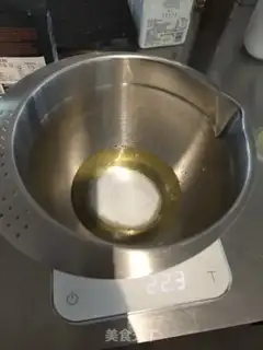 Make Chocolate stake cake rolls step 4