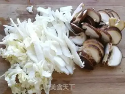 Make Frozen duck eggcake soup step 1
