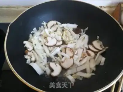 Make Frozen duck eggcake soup step 4