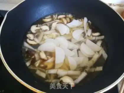 Make Frozen duck eggcake soup step 5