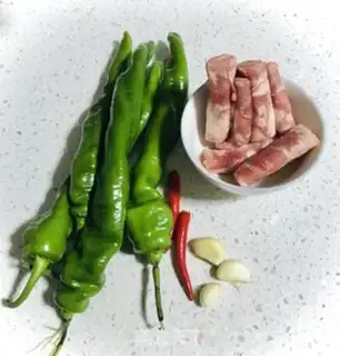Make Skin peppers and fat cows step 0