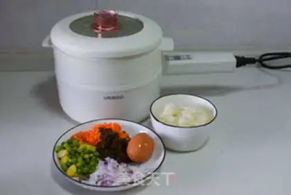 Make Five-coloured fried rice and mariko soup step 0