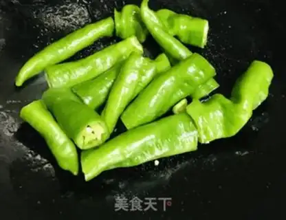 Make Skin peppers and fat cows step 2