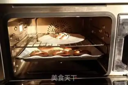 Make Black Mac Donut Bear step 20