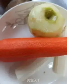 Make Carrot poaching apples step 1