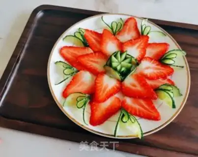 Make Strawberry fruit plate step 9