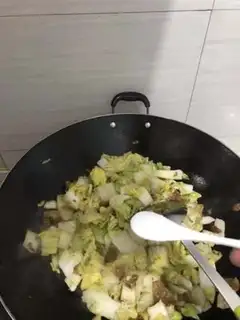 Make Fried fried cabbage step 4